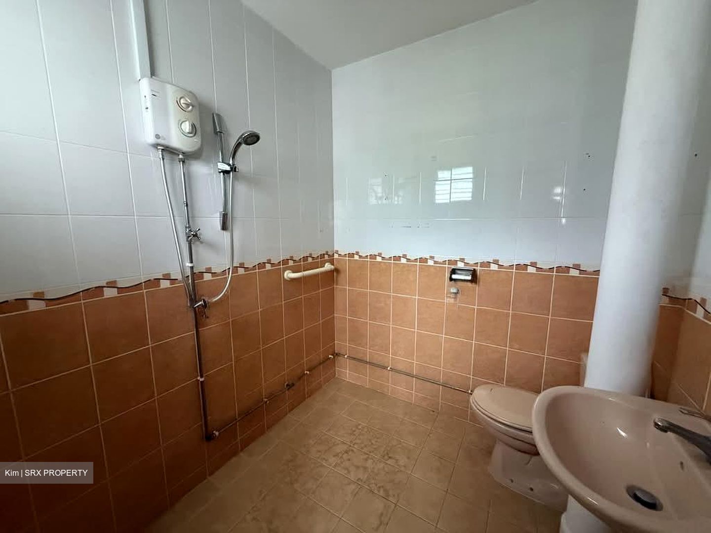 Blk 322A Jurong East Street 31 (Jurong East), HDB Executive #559804381